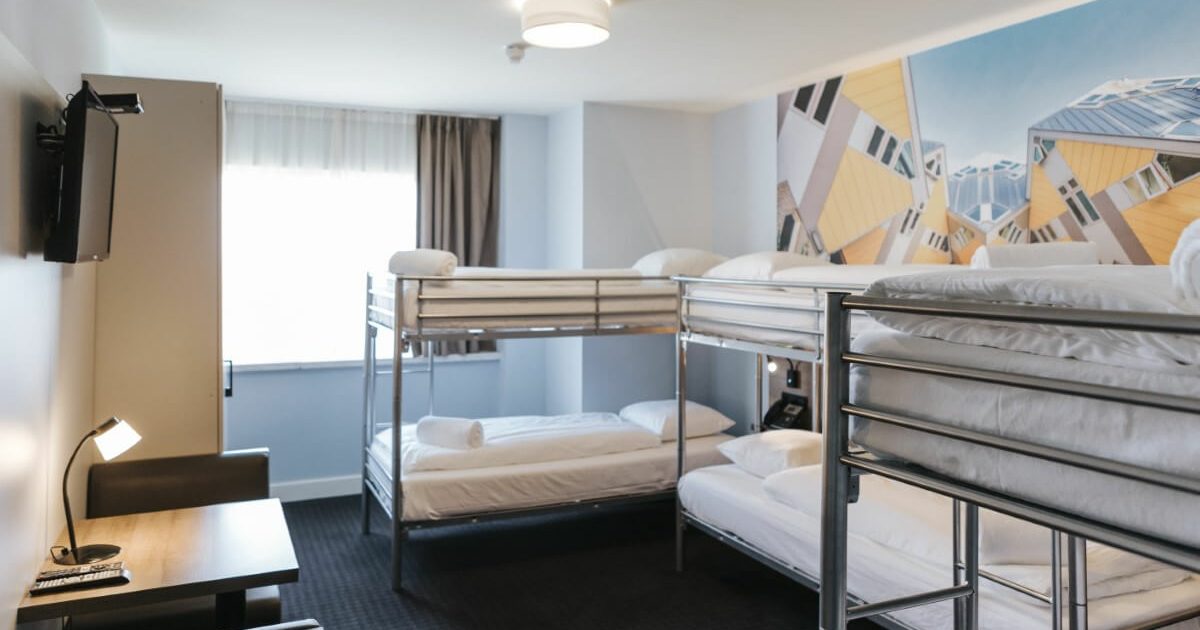 Budget-6-Person-Room